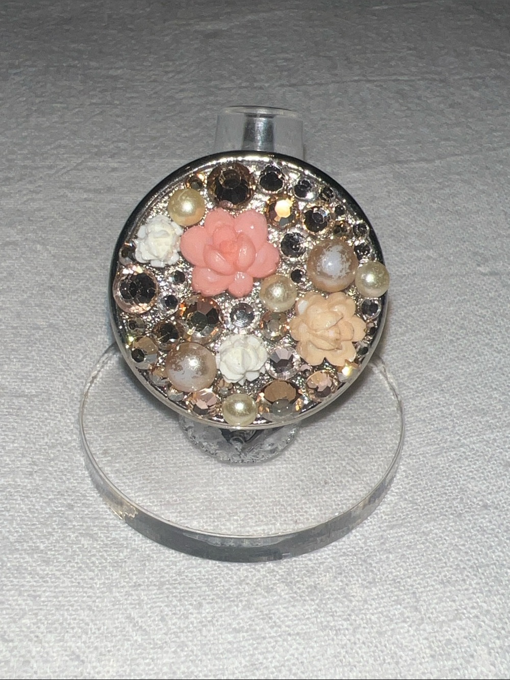 Tarina Tarantino crystal/flower large mod ring